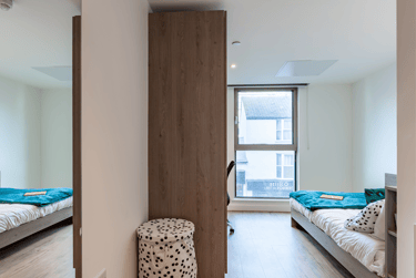Bronze En Suite - Image 4